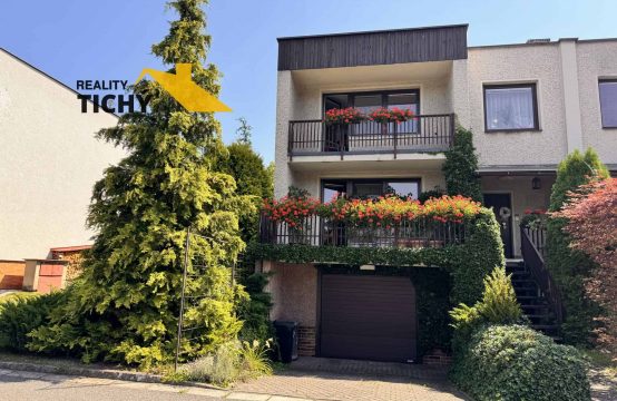 Prodej, Krásný rodinný dům s bazénem a tepelným čerpadlem, Hronov – Velký Dřevíč     REZERVACE